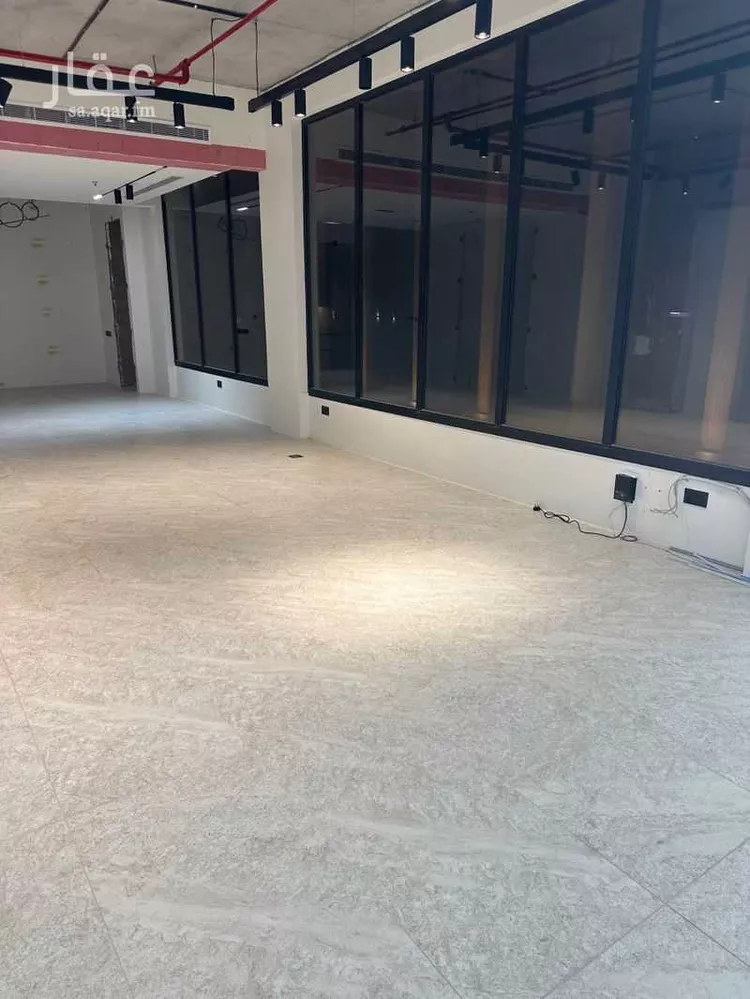 مكتب تجاري للإيجار في شارع الأمير محمد بن سعد بن عبدالعزيز, حي القيروان, مدينة الرياض, منطقة الرياض صورة 3