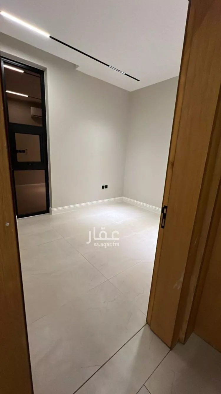 فيلا للإيجار في شارع شهيد الدين ثم الوطن إبراهيم علي عباس ا, حي العارض, مدينة الرياض, منطقة الرياض صورة 4