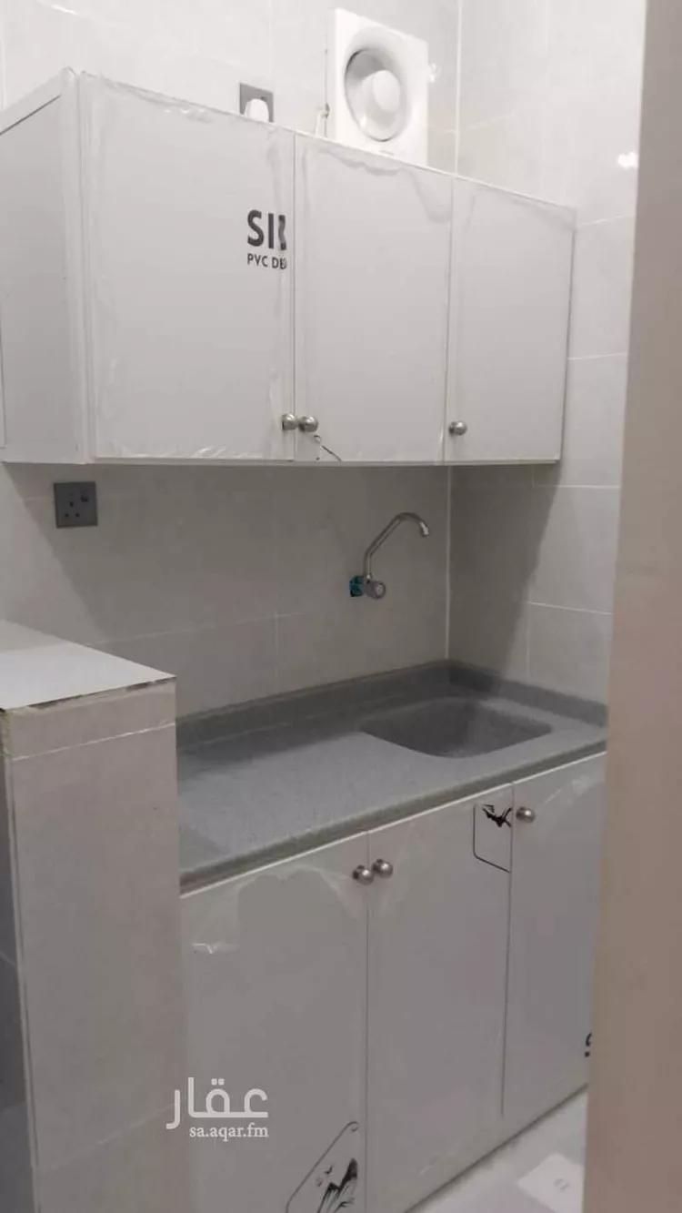 غرفة للإيجار في شارع عثمان ابن عفان ، حمضة ، منطقة عسير