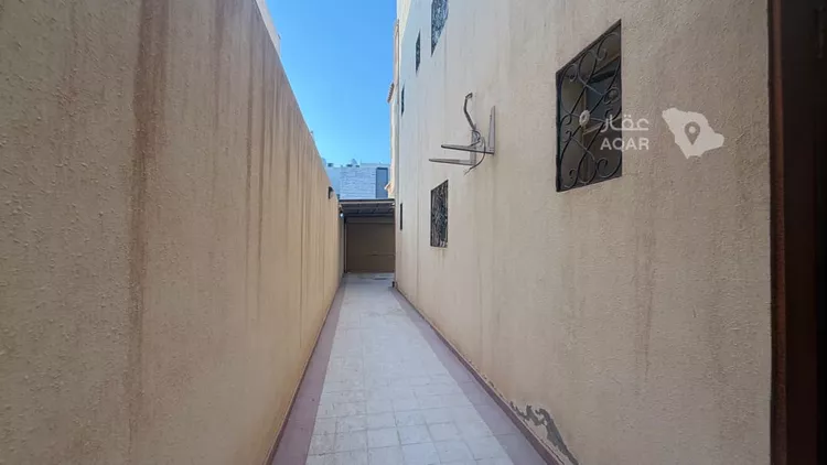 فيلا للبيع في شارع عمر بن ذر, حي الملك فيصل, مدينة الرياض, منطقة الرياض 7