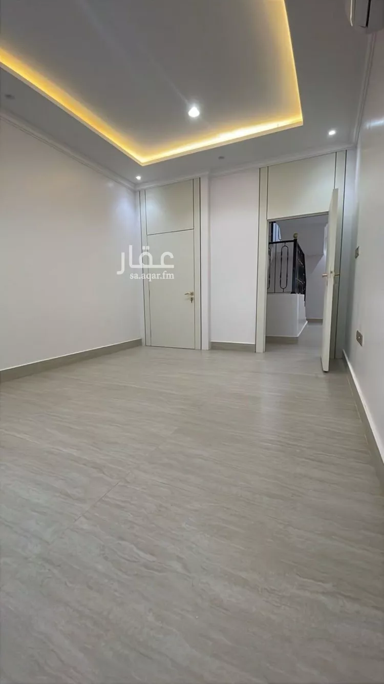 فيلا للبيع في شارع الأمير خالد بن بندر بن عبدالعزيز, حي العارض, مدينة الرياض, منطقة الرياض 10
