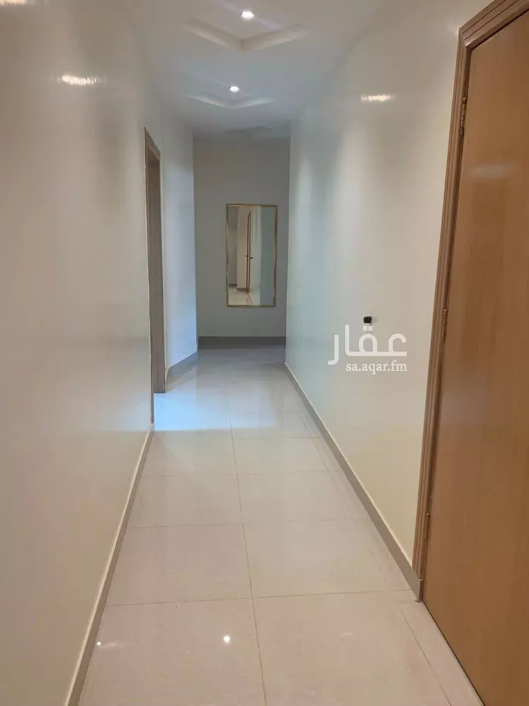 Floor for Rent in Riyadh Al Khaleej