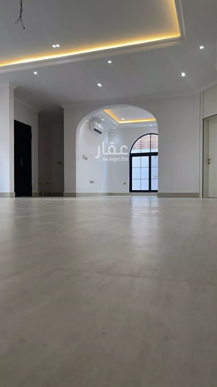 فيلا للبيع في شارع الأمير خالد بن بندر بن عبدالعزيز, حي العارض, مدينة الرياض, منطقة الرياض 18
