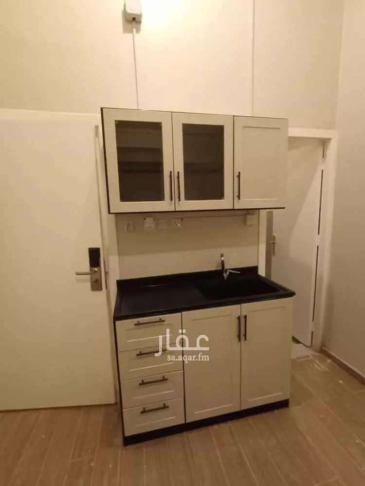 غرفة للإيجار في شارع محمد رشيد رضا, حي الدار البيضاء, مدينة الرياض, منطقة الرياض