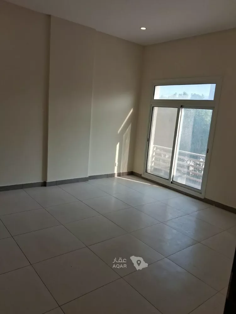 شقة للإيجار في شارع سفيان بن النضر ، حي الحمراء ، الخبر ، الخبر
