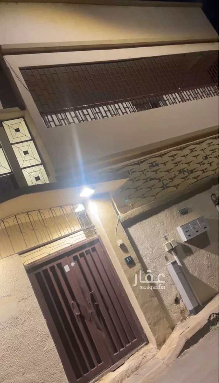 فيلا للبيع في شارع الطاهر, حي المنهل, مدينة أبها, منطقة عسير صورة 2