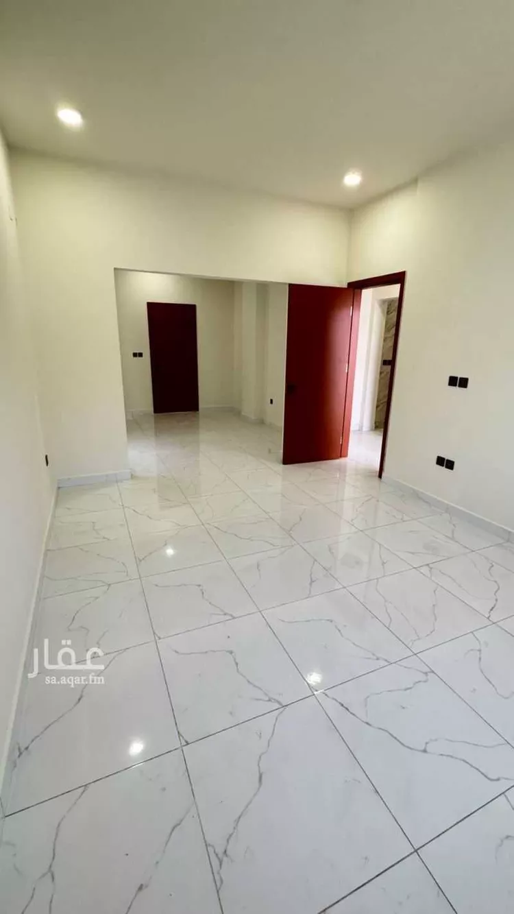 فيلا للإيجار في شارع الخفجي, حي الإسكان الشمالي, مدينة الدمام, المنطقة الشرقية صورة 2