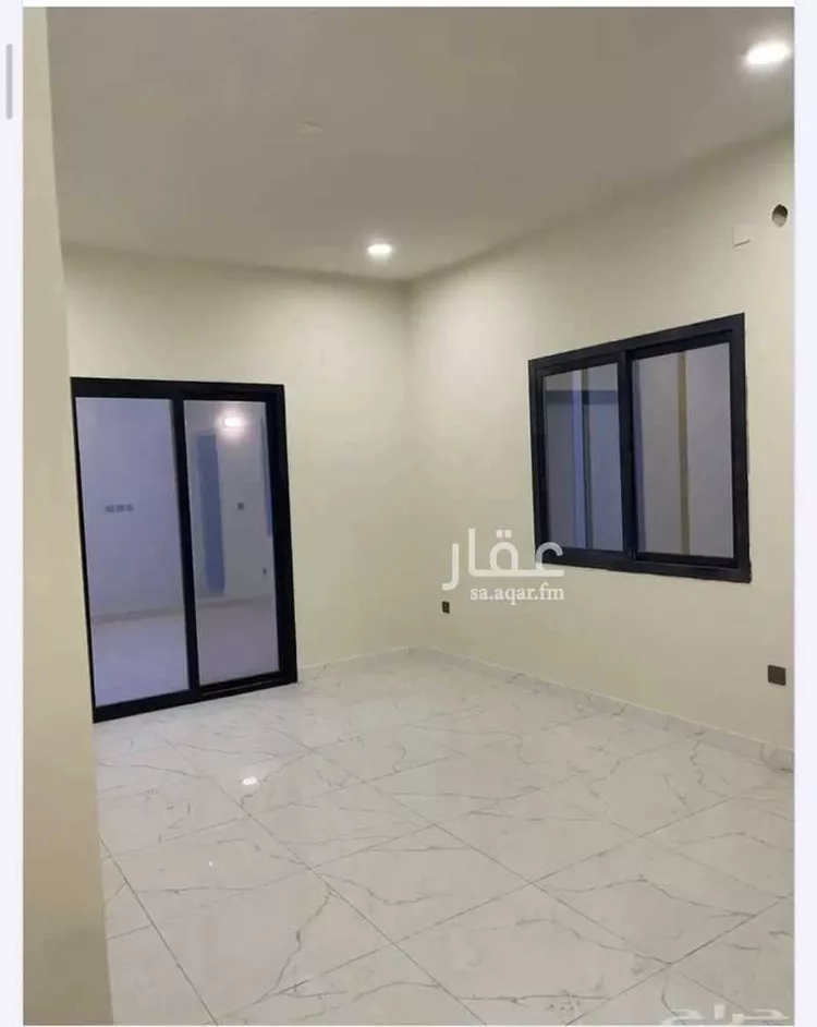 فيلا للإيجار في شارع حفر الباطن, حي الإسكان الشمالي, مدينة الدمام, المنطقة الشرقية صورة 4