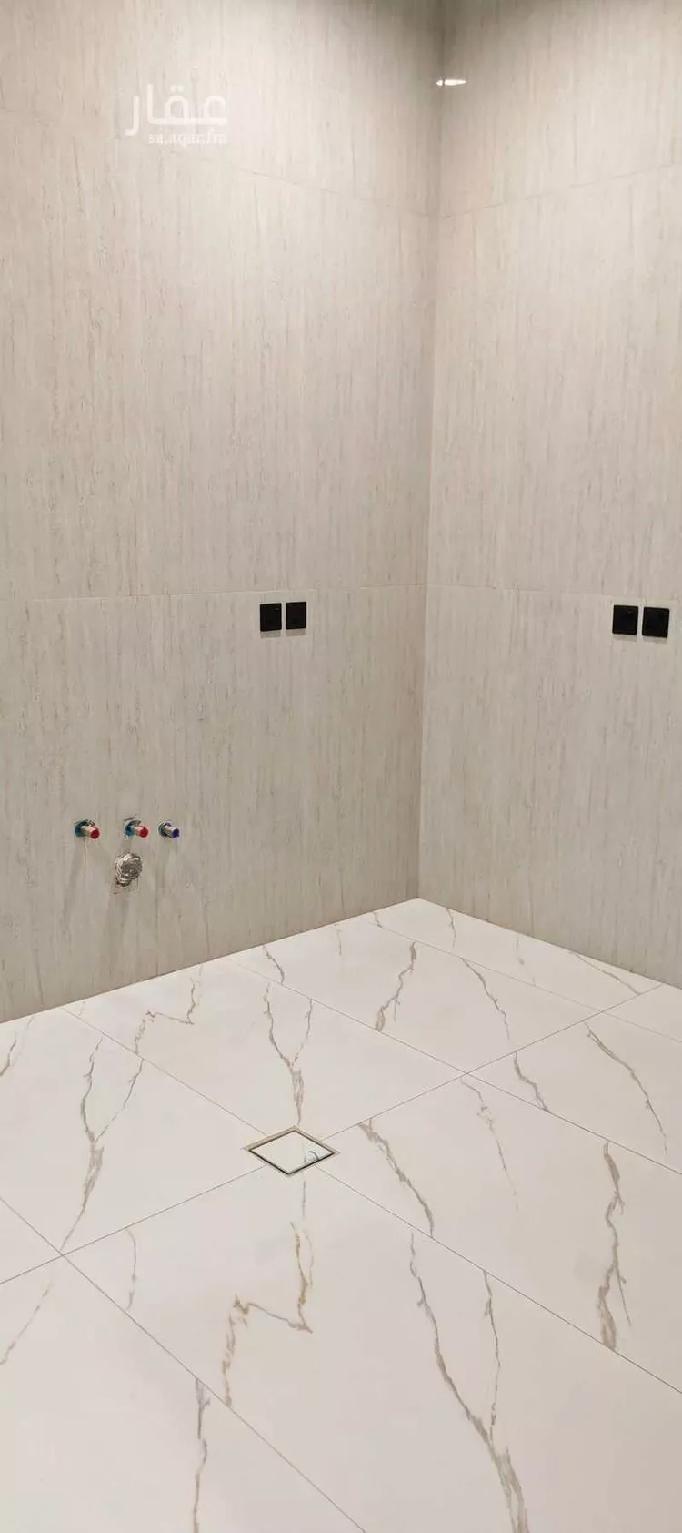 فيلا للبيع في شارع المهند, حي الشعلة, مدينة الدمام, المنطقة الشرقية صورة 2