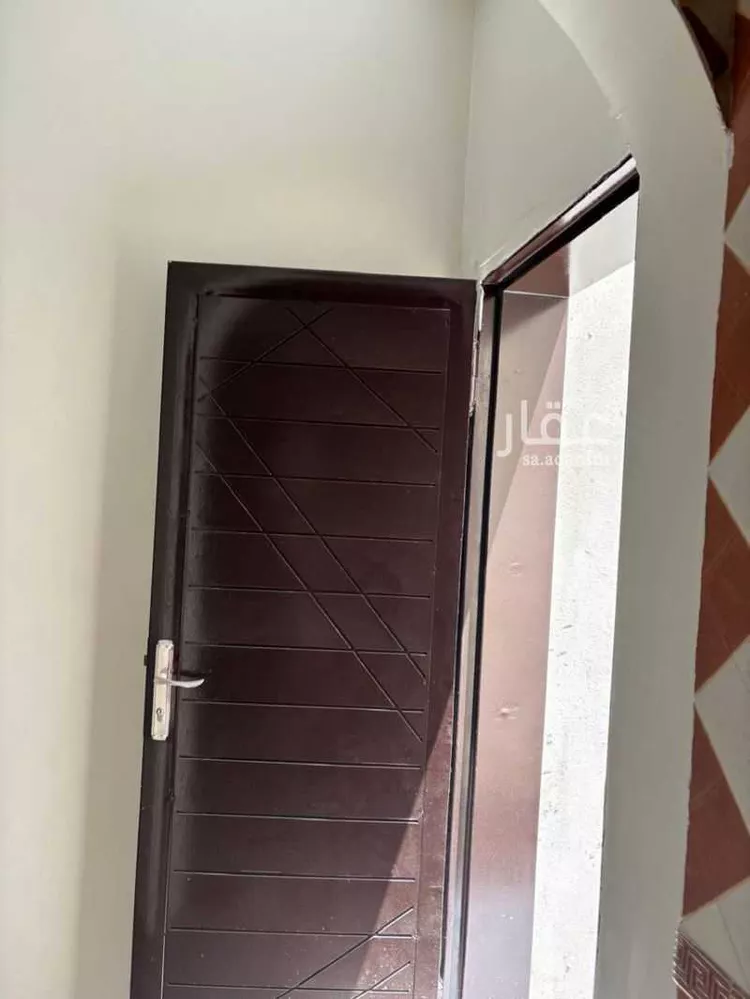 دور للبيع في شارع محالة السفلي, حي النهضة, مدينة الرياض, منطقة الرياض 9