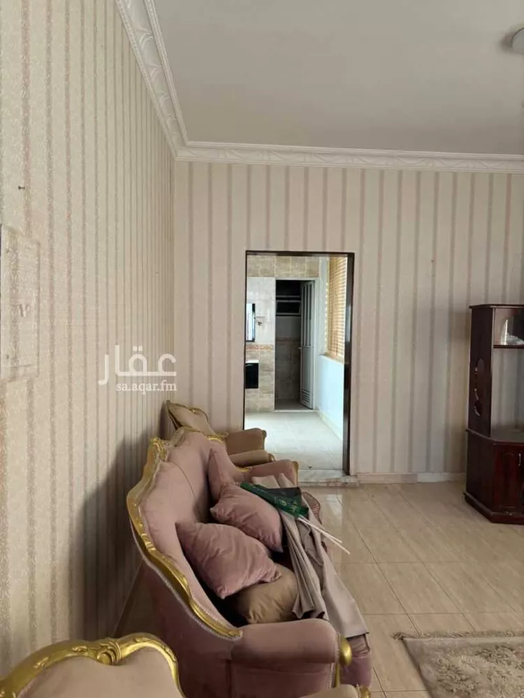 دور للبيع في شارع محالة السفلي, حي النهضة, مدينة الرياض, منطقة الرياض 23