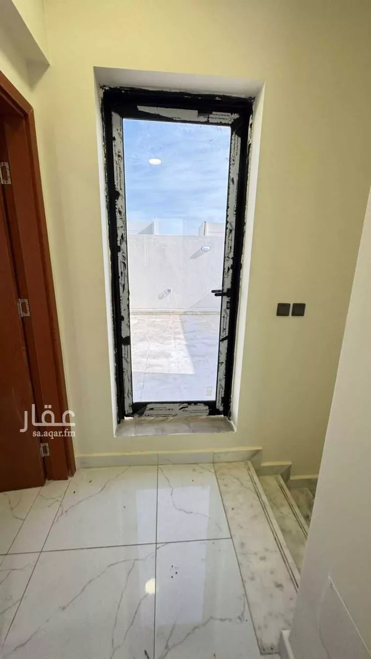 فيلا للإيجار في شارع رابغ, حي الإسكان الشمالي, مدينة الدمام, المنطقة الشرقية صورة 3