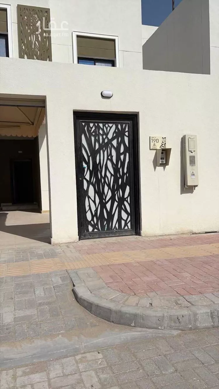 فيلا للإيجار في شارع سيهات, حي الإسكان الشمالي, مدينة الدمام, المنطقة الشرقية صورة 4