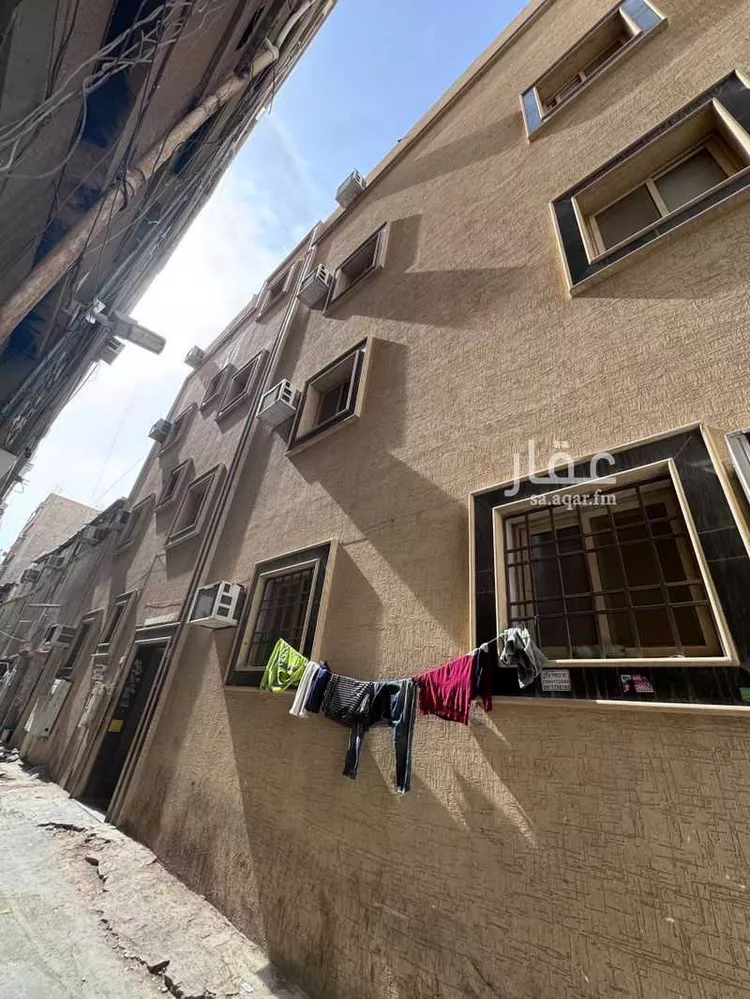 عمارة للبيع في شارع عاصم بن خليفة, حي الوزارات, مدينة الرياض, منطقة الرياض 1 صورة