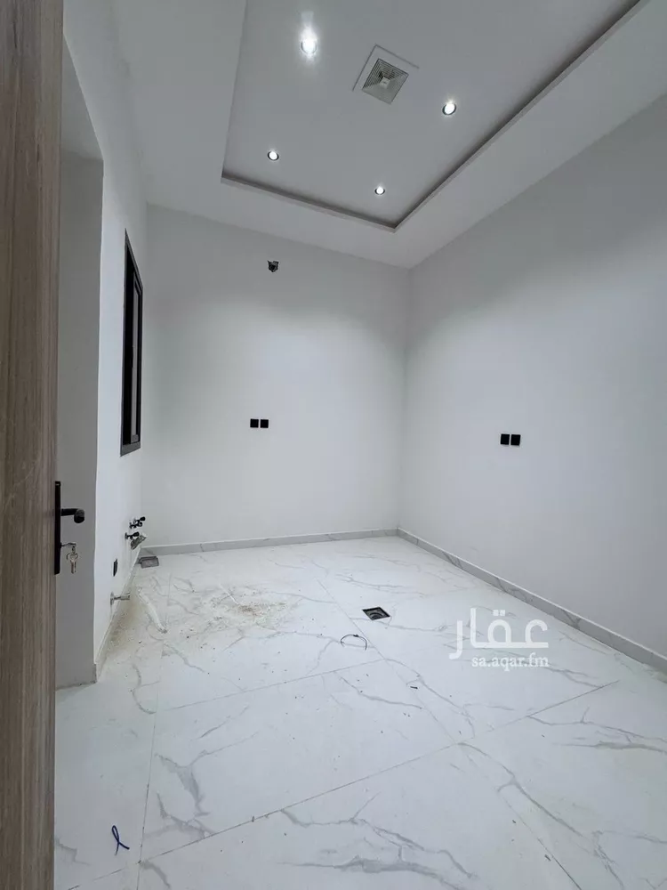 Floor for Sale in Riyadh Badr 8