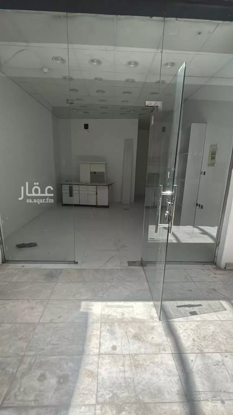 محل للإيجار في شارع عز الدين بن الأثير, حي الديرة, مدينة الرياض, منطقة الرياض صورة 2