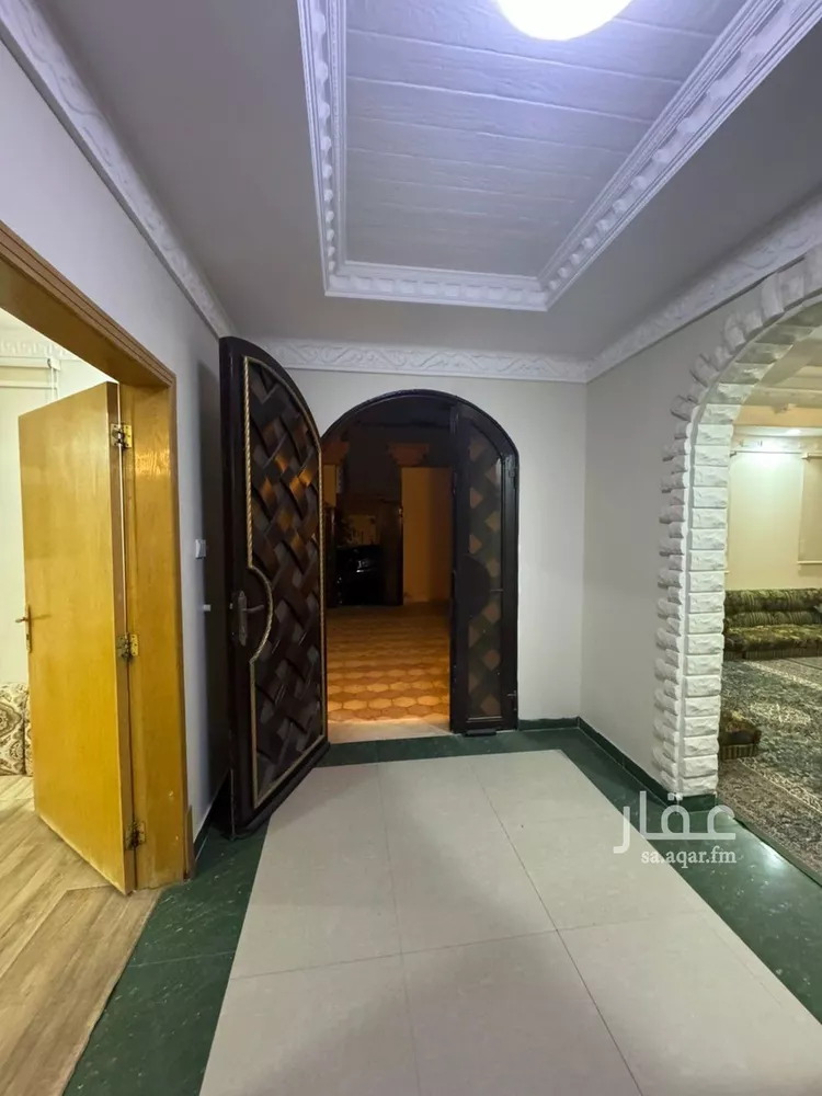 فيلا للبيع في شارع العاصمة, حي إشبيلية, مدينة الرياض, منطقة الرياض صورة 2