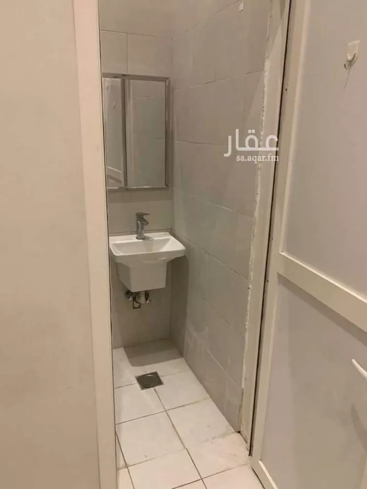 غرفة للإيجار في شارع رقم 429, حي النرجس, مدينة الرياض, منطقة الرياض صورة 3
