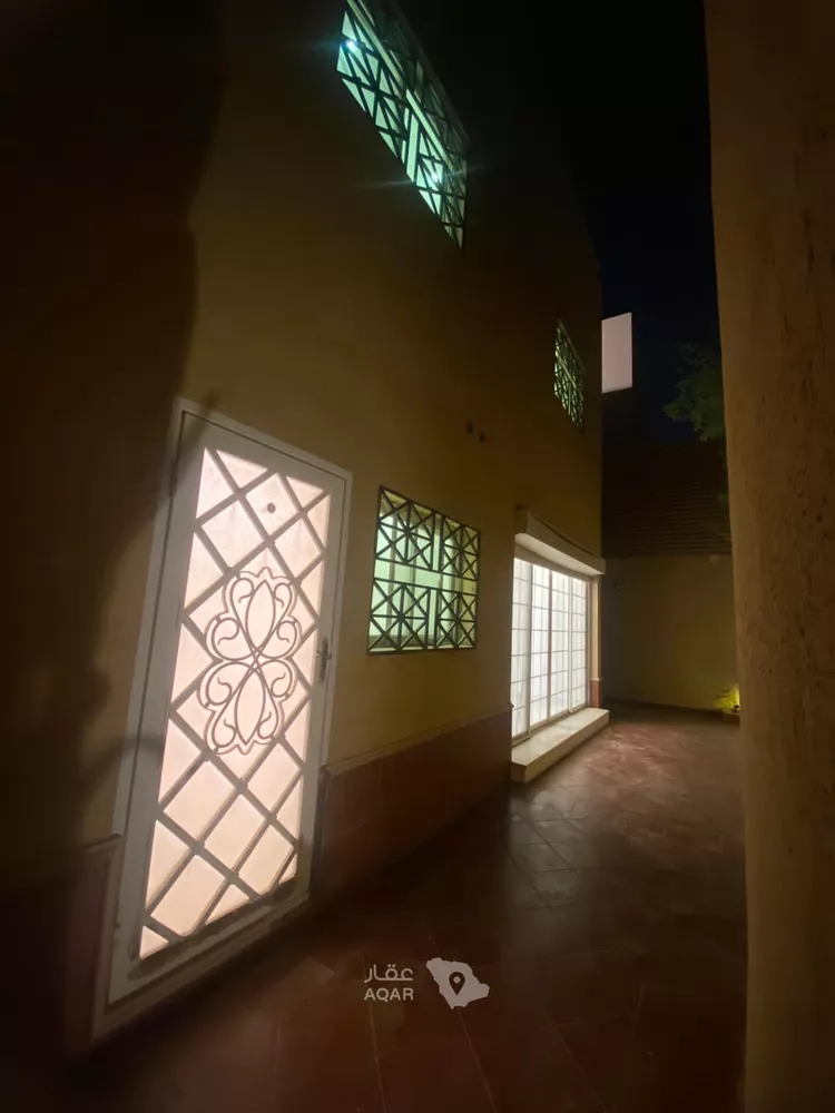 فيلا للبيع في شارع الثريا, حي الملك سلمان, مدينة الرياض, منطقة الرياض 18
