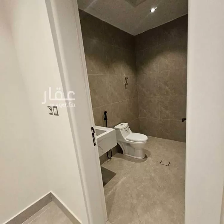 فيلا للبيع في شارع الخفجي, حي اللؤلؤ, مدينة الخبر, المنطقة الشرقية صورة 5