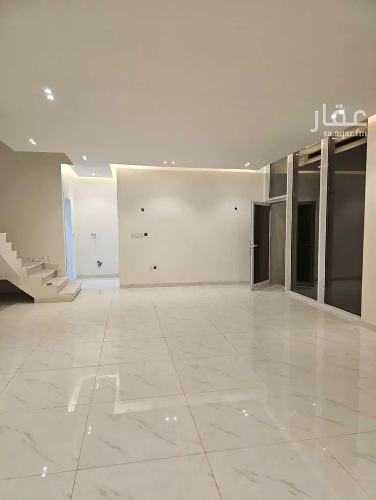 فيلا للبيع في شارع الرقي, حي البحيرة, مدينة الخبر, المنطقة الشرقية 6