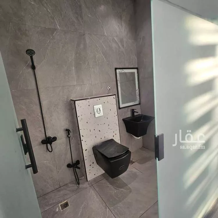 فيلا للبيع في شارع الرقي, حي البحيرة, مدينة الخبر, المنطقة الشرقية 6