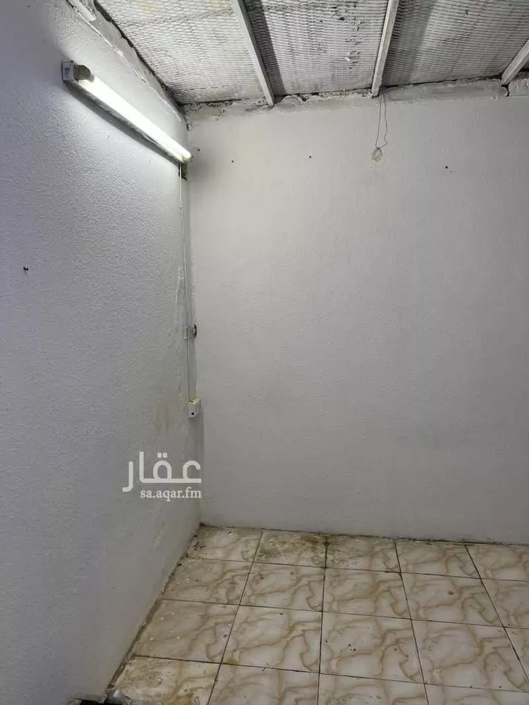 غرفة للإيجار في 7949-7981 ، شارع عطارة ، حي السويدي الغربي ، الرياض ، منطقة الرياض صورة 2