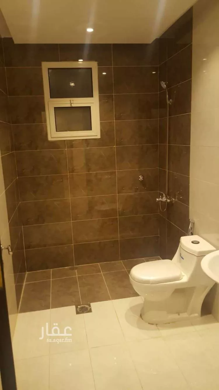 شقة للبيع في شارع عمر بن أبي بكر ، حي عكاظ ، الرياض ، منطقة الرياض صورة 3