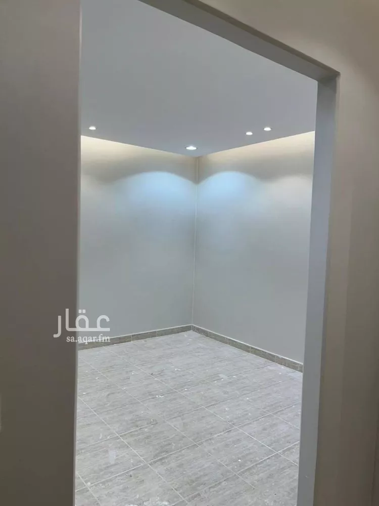 فيلا للبيع في شارع أبي بكر بن عبدالله, حي مطار الملك خالد الدولي, مدينة الرياض, منطقة الرياض