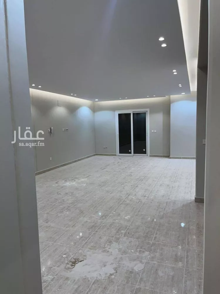 فيلا للبيع في شارع أبي بكر بن عبدالله, حي مطار الملك خالد الدولي, مدينة الرياض, منطقة الرياض صورة 3