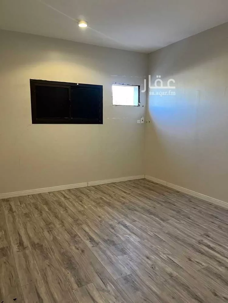 مكتب تجاري للإيجار في شارع سعود بن عبدالعزيز, حي المنتزة الشرقي, مدينة بريده, منطقة القصيم صورة 2