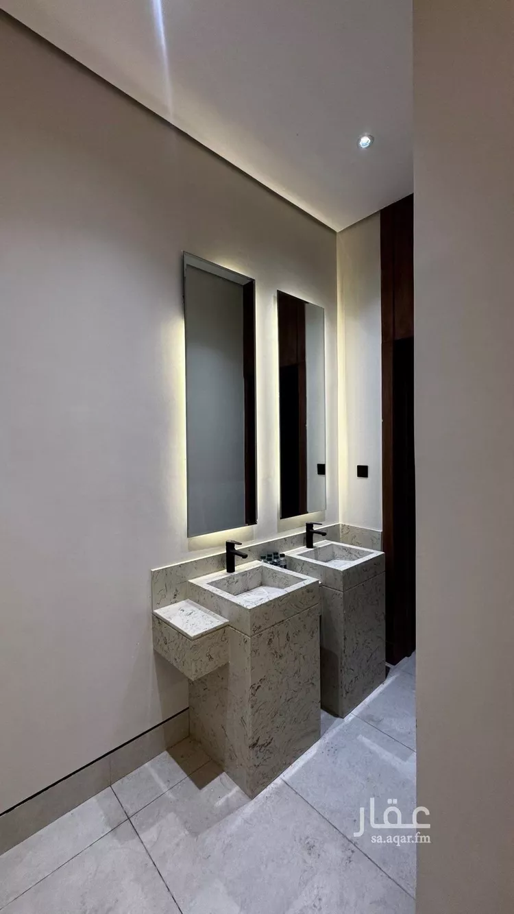 Villa for Sale in Riyadh Al Mahdiyah صورة 2