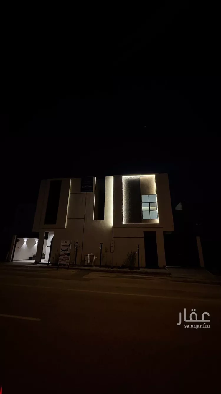 فيلا للبيع في شارع زينب بنت أبي سلمة, حي المهدية, مدينة الرياض, منطقة الرياض صورة 3