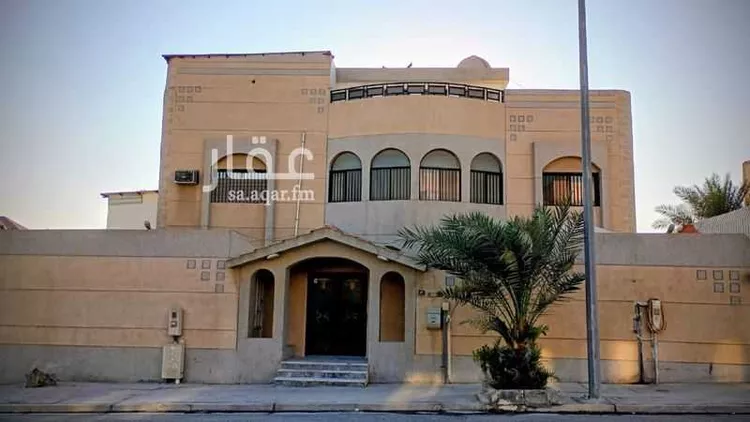 فيلا للبيع في شارع احمد بن حنبل, حي الدوحة الشمالية, مدينة الظهران, المنطقة الشرقية