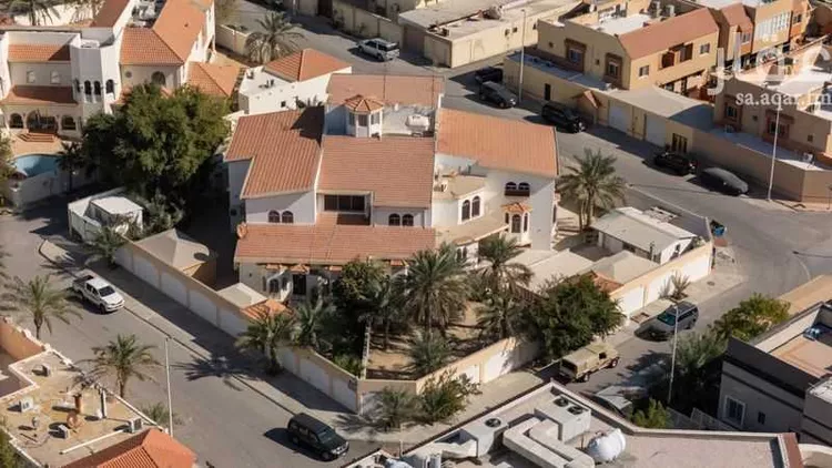 فيلا للبيع في شارع الاخاء, حي الدوحة الجنوبية, مدينة الظهران, المنطقة الشرقية
