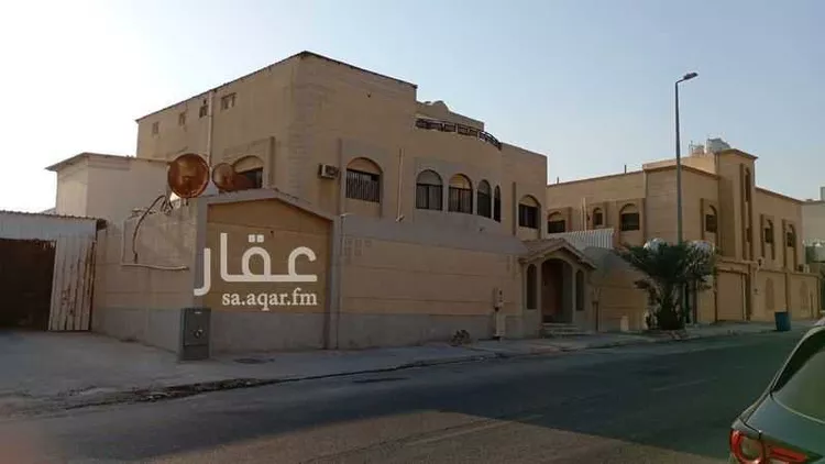 فيلا للبيع في شارع احمد بن حنبل, حي الدوحة الشمالية, مدينة الظهران, المنطقة الشرقية صورة 2