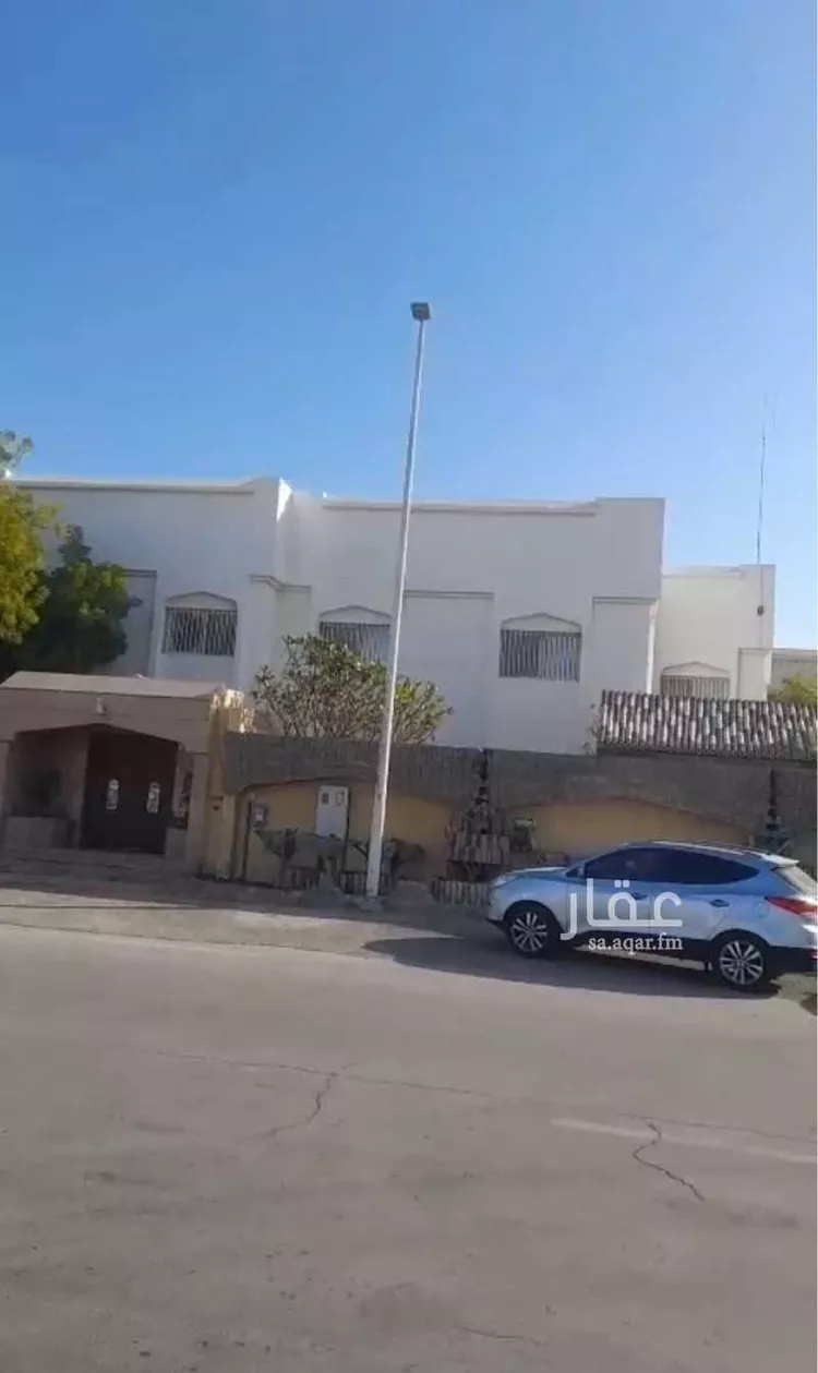 فيلا للبيع في شارع زيد بن ثابت, حي الدوحة الجنوبية, مدينة الظهران, المنطقة الشرقية