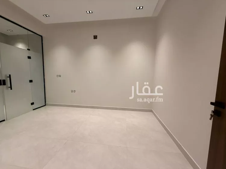 دور للبيع في شارع المغاربة, حي الخليج, مدينة الرياض, منطقة الرياض 9