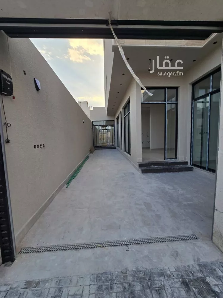 فيلا للبيع في شارع سعود بن محمد بن رشود, حي الرمال, مدينة الرياض, منطقة الرياض صورة 3