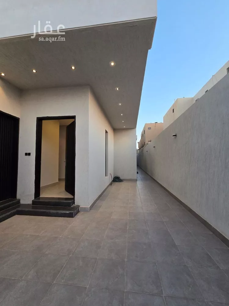 دور للبيع في شارع العجمة, حي الرمال, مدينة الرياض, منطقة الرياض