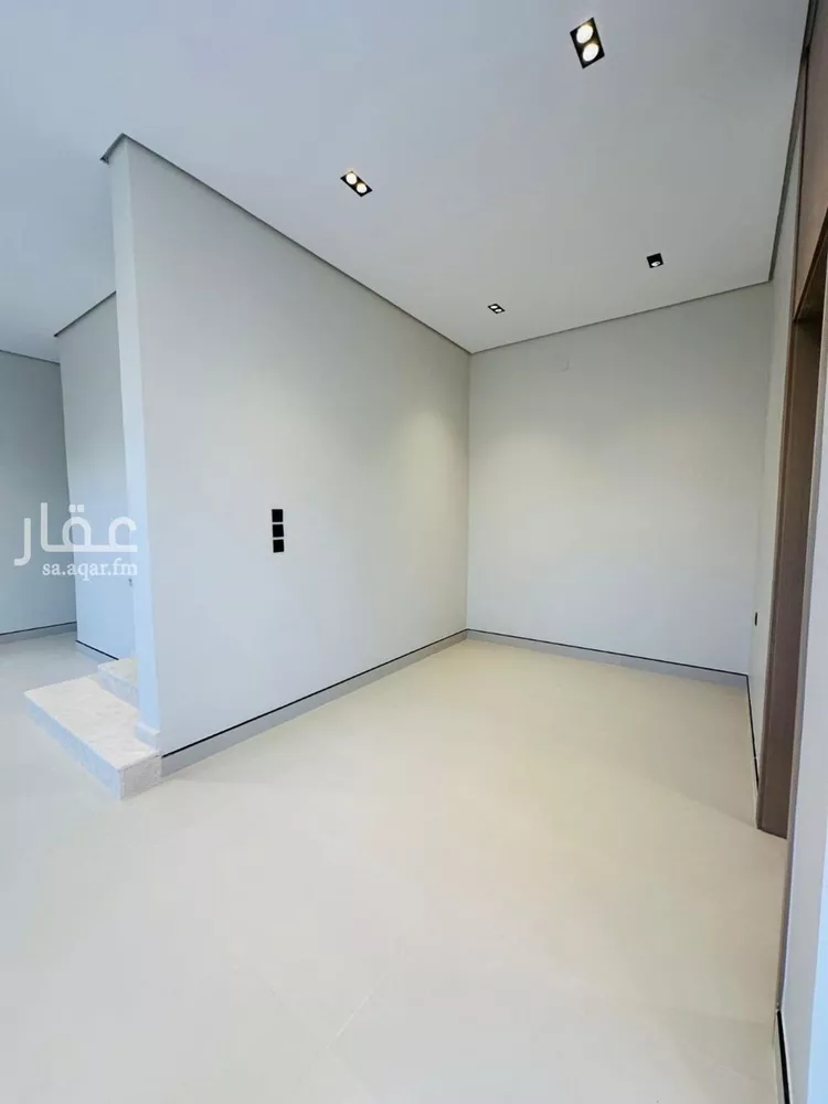 فيلا للبيع في شارع خليج تونس, حي المعيزيلة, مدينة الرياض, منطقة الرياض 8