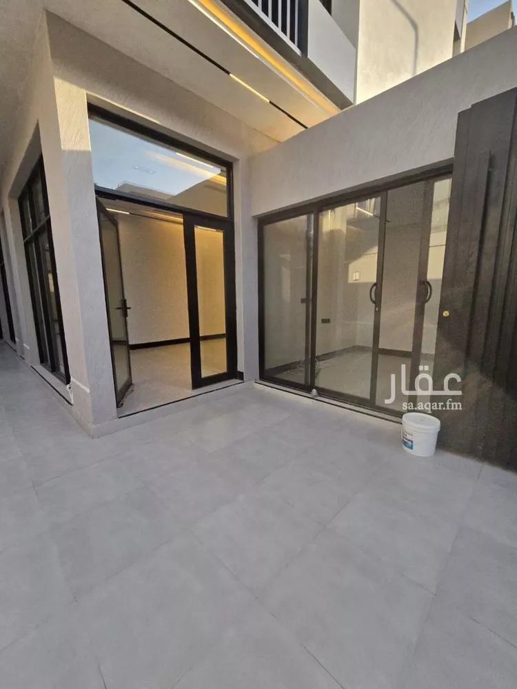 فيلا للبيع في شارع إبراهيم بن فتوح العقيلي, حي الرمال, مدينة الرياض, منطقة الرياض صورة 3