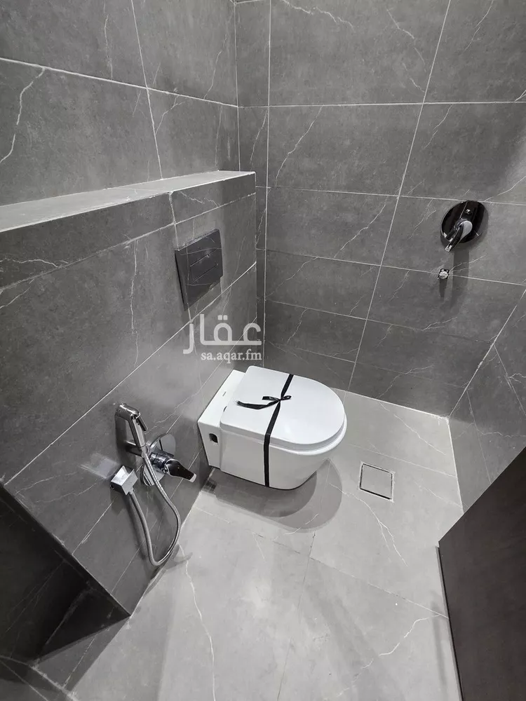 دور للبيع في شارع العميد, حي إشبيلية, مدينة الرياض, منطقة الرياض صورة 5