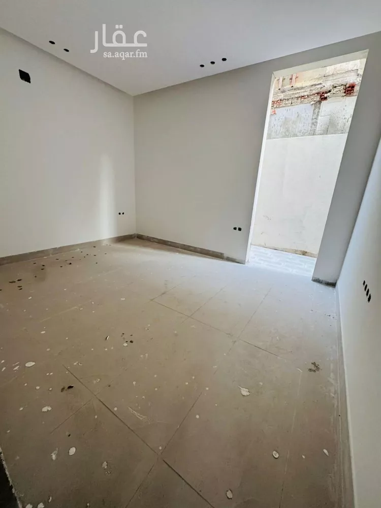 دور للبيع في شارع سكاكا, حي اليرموك, مدينة الرياض, منطقة الرياض صورة 2