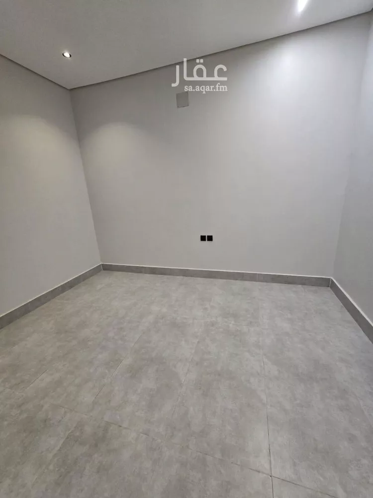 دور للبيع في شارع صالح محمد جمال, حي الرمال, مدينة الرياض, منطقة الرياض صورة 3