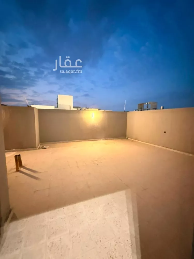 فيلا للبيع في شارع أحمد بن داود المالكي, حي المعيزيلة, مدينة الرياض, منطقة الرياض 8