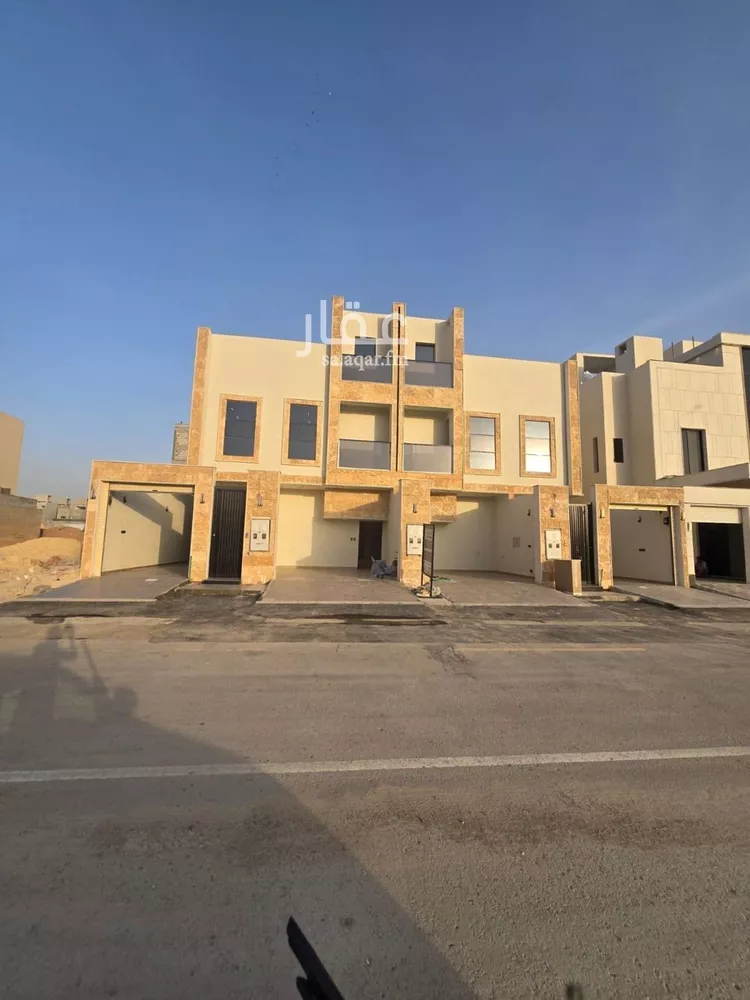 Floor for Sale in Riyadh Al Janadriyah