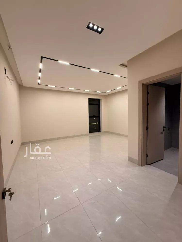 فيلا للبيع في شارع أحمد بن داود المالكي, حي المعيزيلة, مدينة الرياض, منطقة الرياض صورة 5