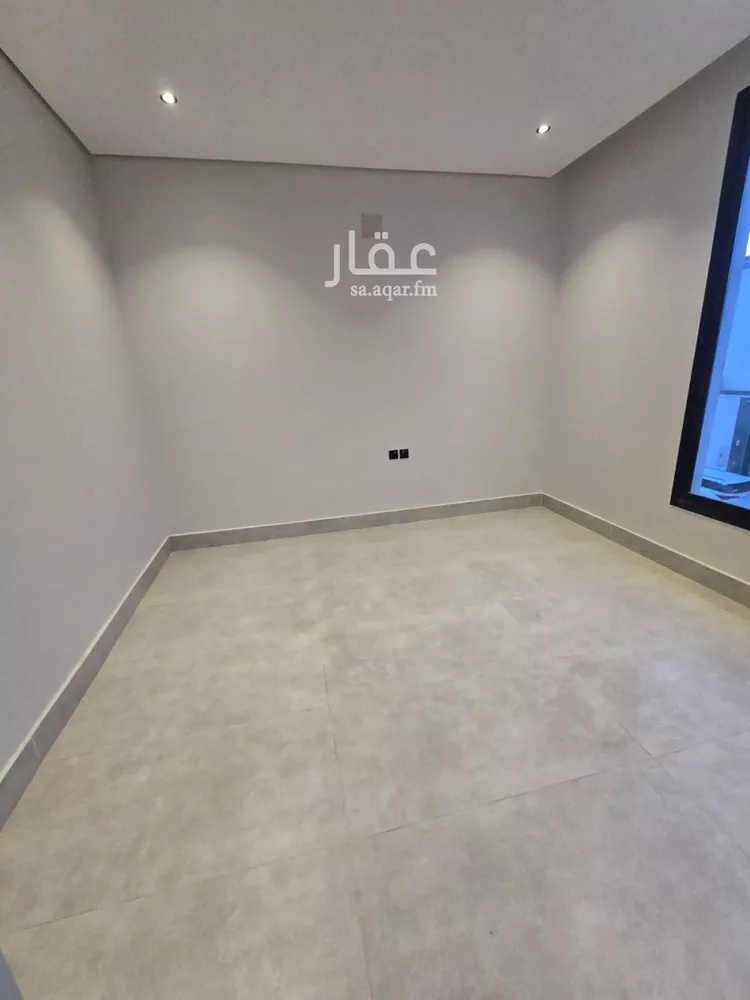 دور للبيع في شارع صالح محمد جمال, حي الرمال, مدينة الرياض, منطقة الرياض صورة 4