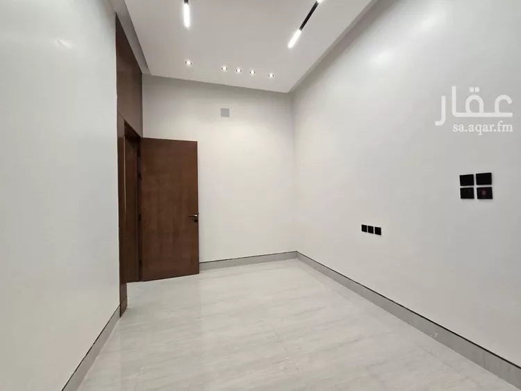 دور للبيع في شارع إبراهيم آل مبارك, حي الرمال, مدينة الرياض, منطقة الرياض صورة 2